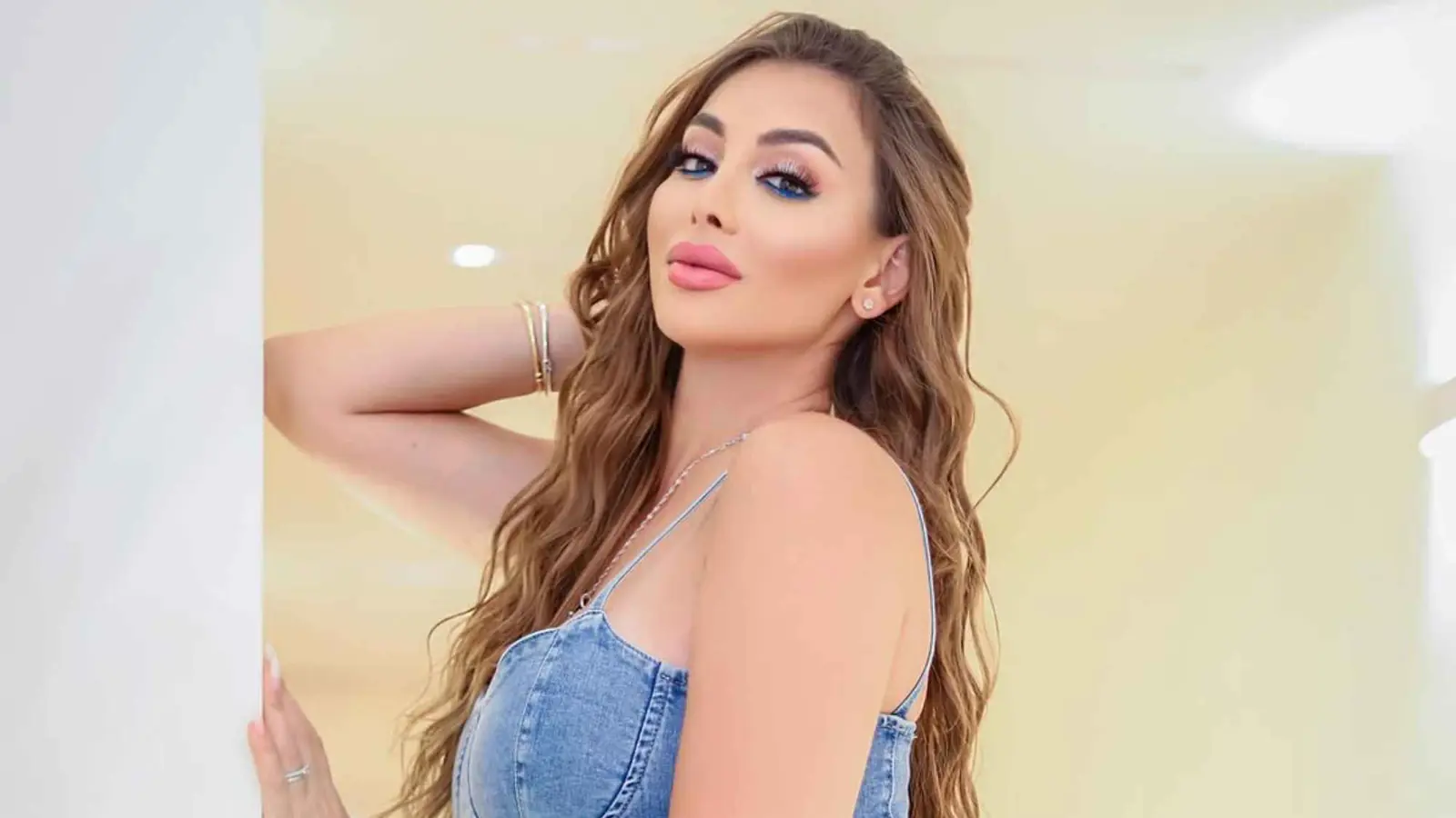 ما سبب وفاة الفنانة السورية الشابة إنجي مراد؟