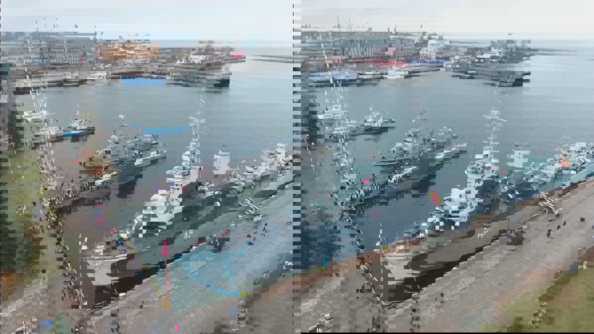 ألقتها بريطانيا خلال الحرب العالمية الثانية.. تفكيك أكبر قنبلة في بولندا