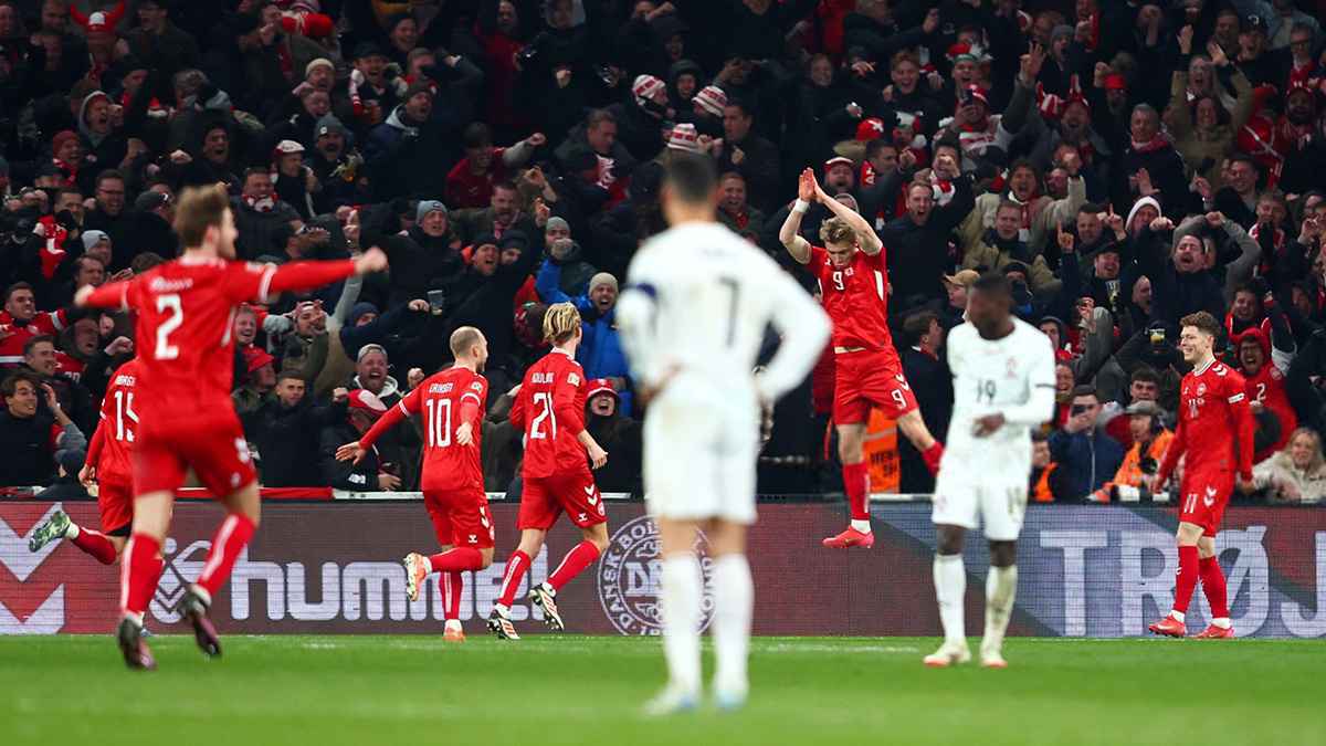 بسبب "التقليد والسخرية".. وكيل كريستيانو رونالدو يتوعد هويلند (صورة)