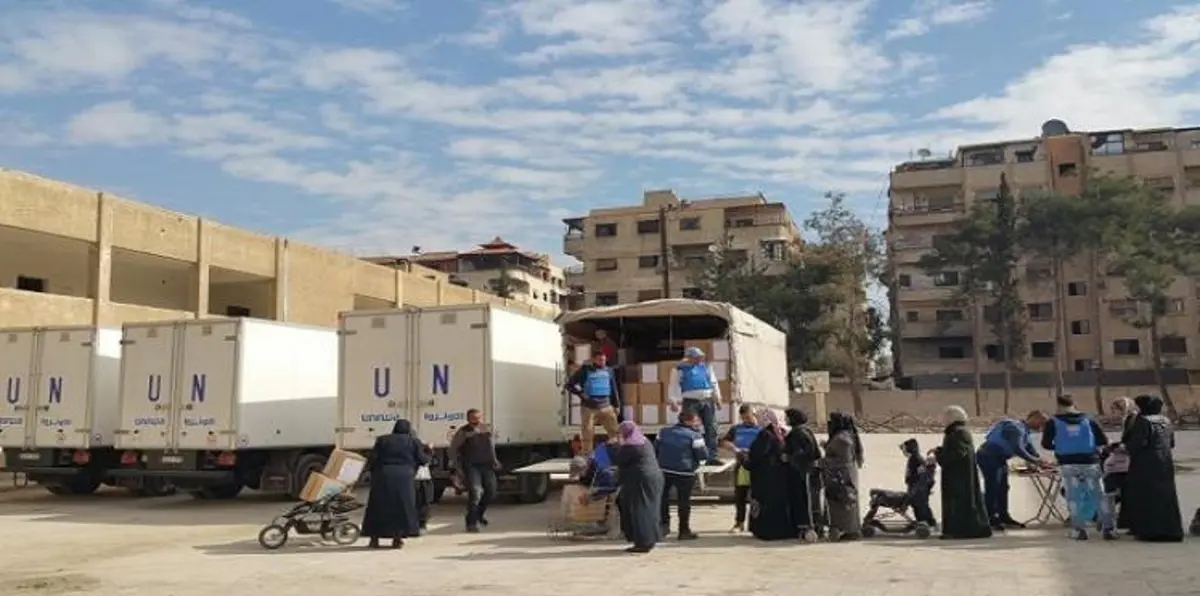 الأمم المتحدة تسقط مساعدات غذائية على "دير الزور" السوريّة