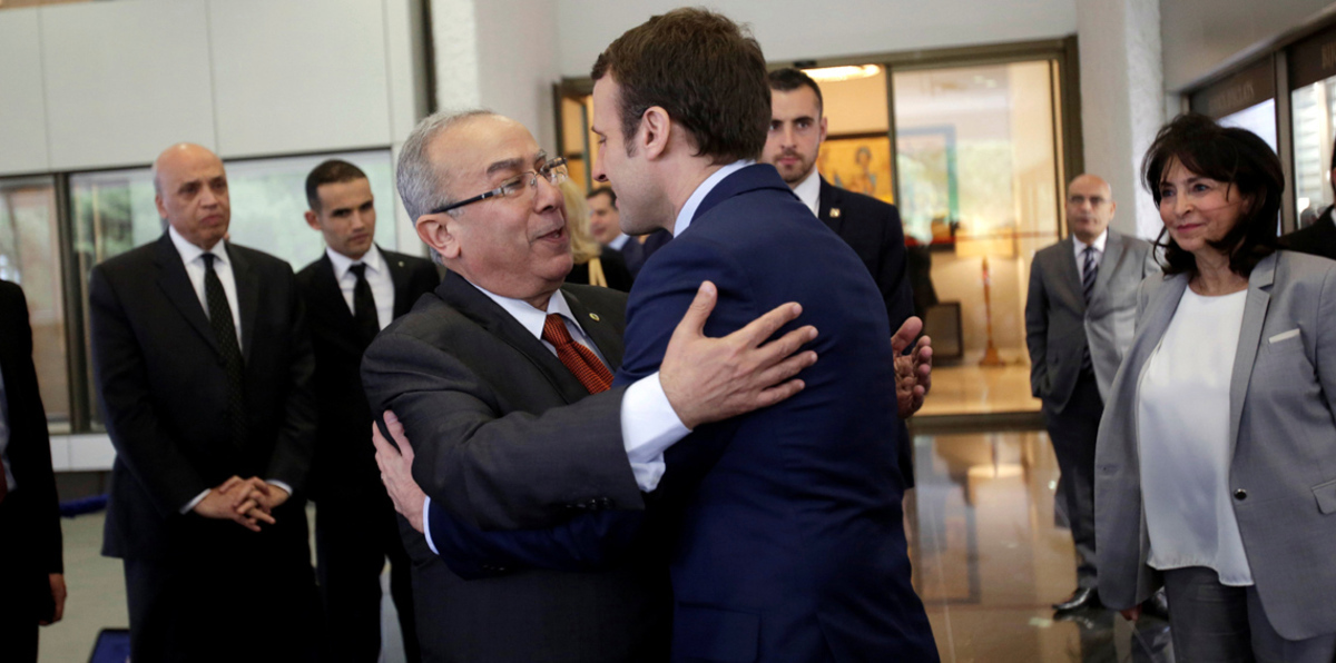 بورقة "المصالحة مع الماضي".. هل ينجح ماكرون في كسب ود الجزائريين؟