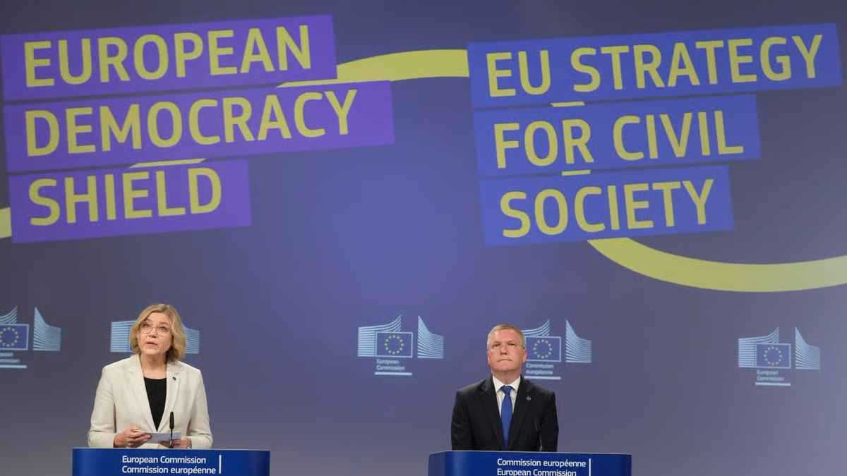 بروكسل في مواجهة نفسها.. "درع الديمقراطية" ضد روسيا يتحول لأزمة داخلية