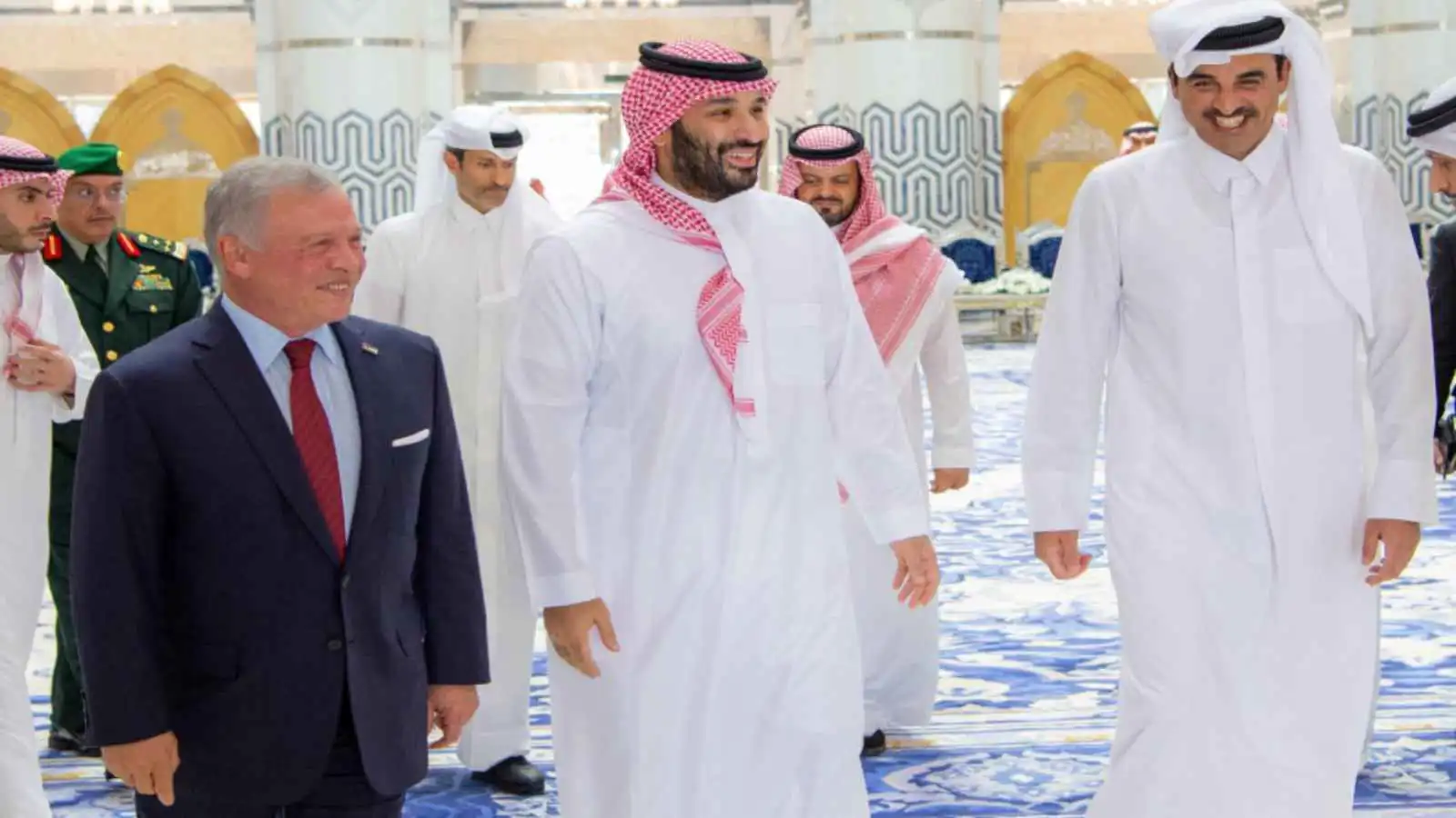 اجتماع ثلاثي يضم أمير قطر وولي العهد السعودي وعاهل الأردن