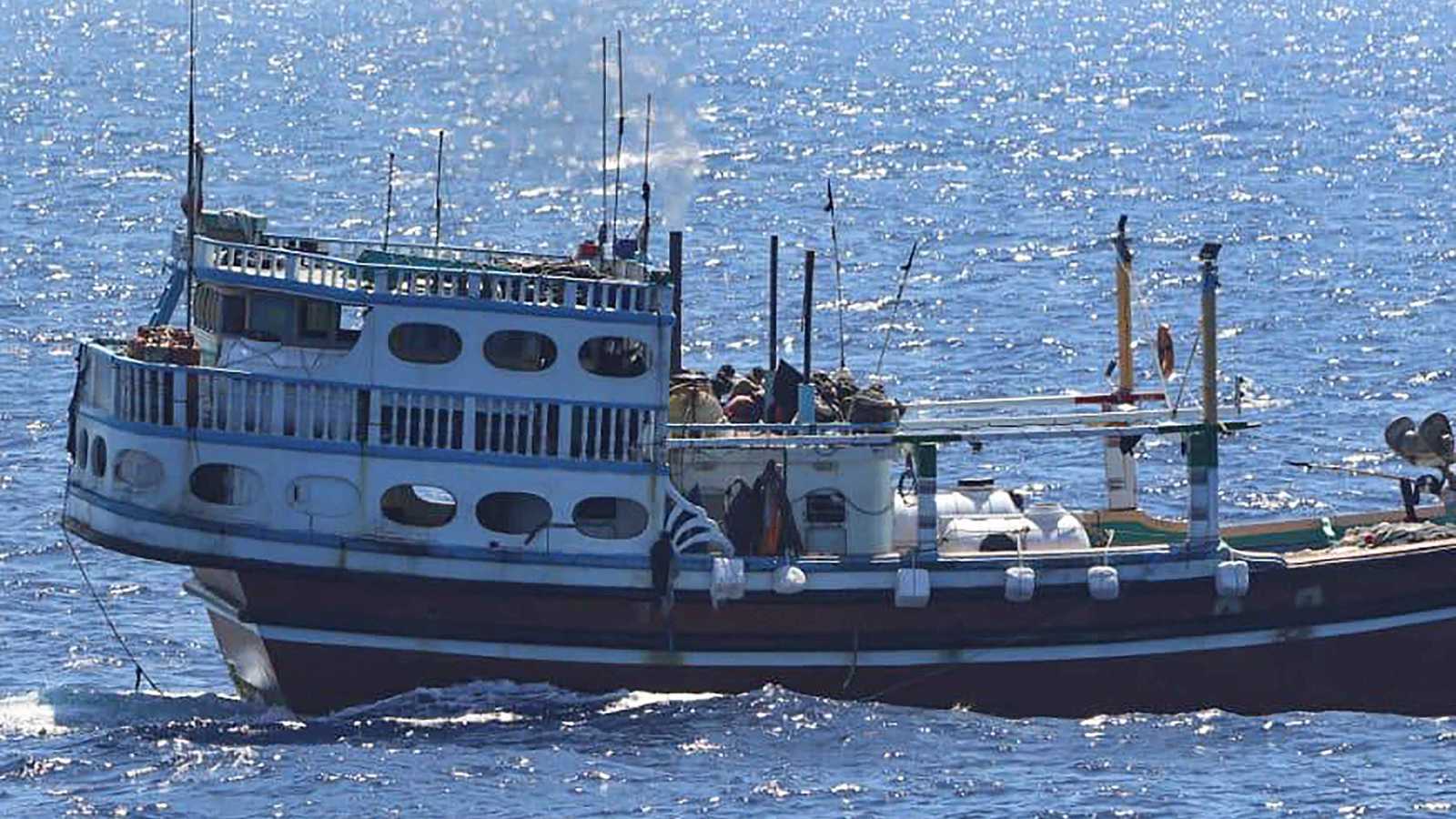 بعد هجوم صاروخي.. قراصنة يستولون على سفينة تجارية قبالة الصومال