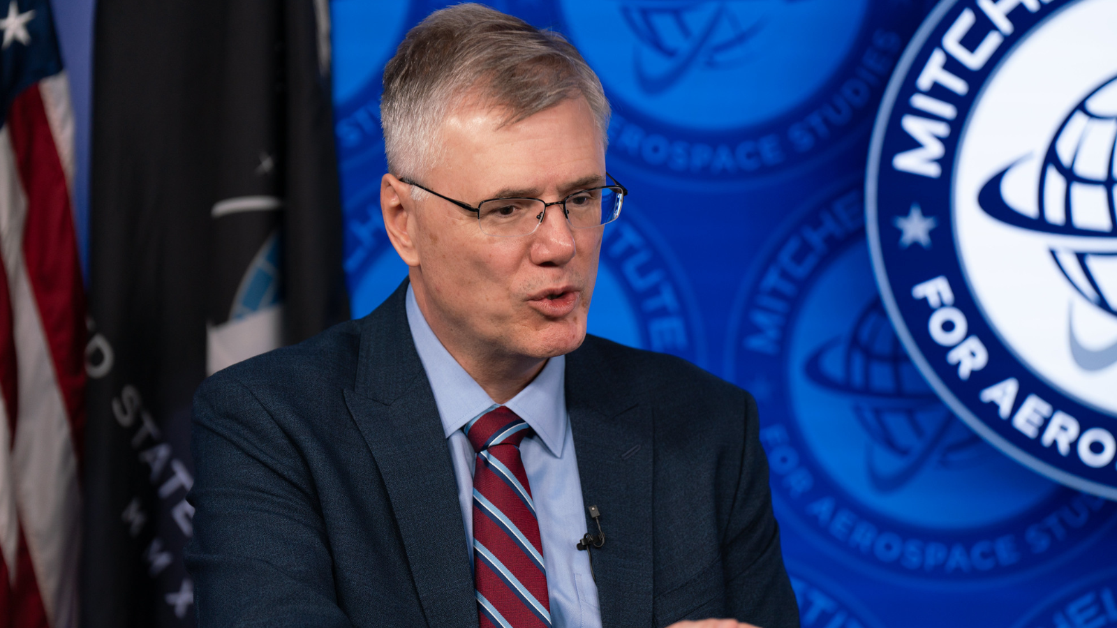 مرشح ترامب للقوات الجوية متهم بإبرام "صفقة مشبوهة" مع ماسك