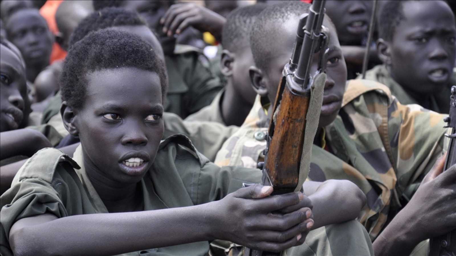 جرائم تجنيد الأطفال تضع قوات بورتسودان تحت طائلة "الملاحقة الدولية"