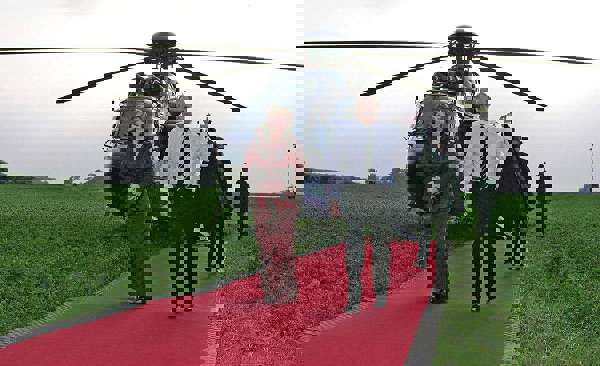 بعد ظهورهما النادر.. تعرف على ابنتي بوتين ماريا وكاترينا (فيديو)