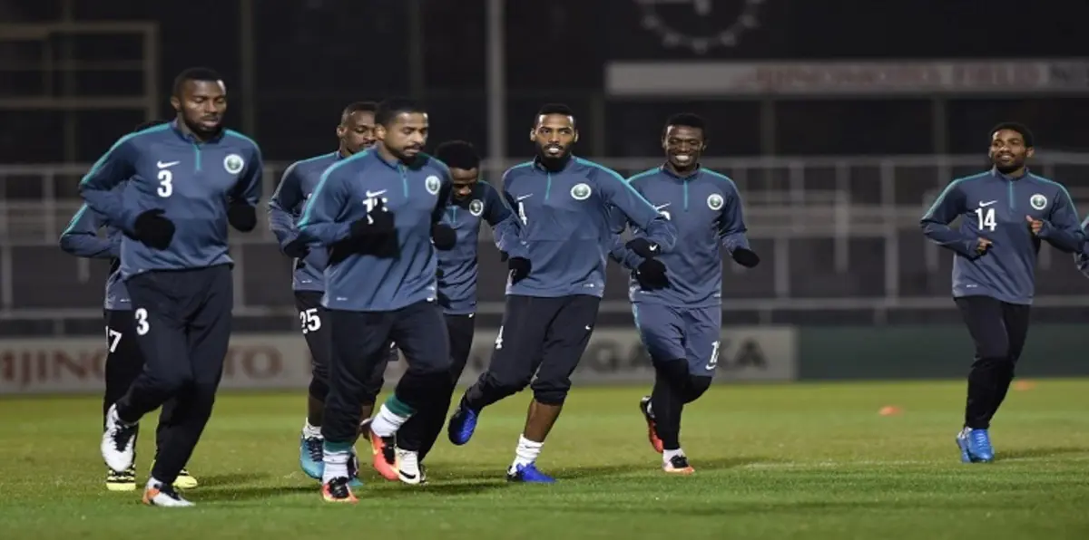 دفاع المنتخب السعودي يقلق لاعبي اليابان