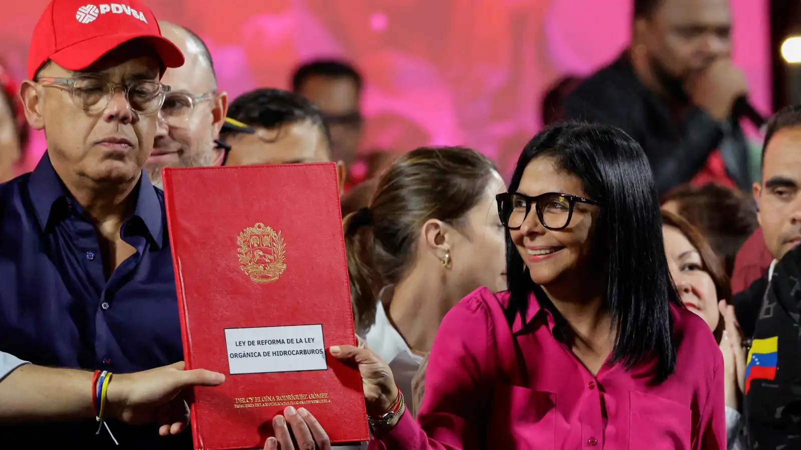 زيادة الإنتاج وتسهيلات للقطاع الخاص.. فنزويلا تحرر قطاع النفط