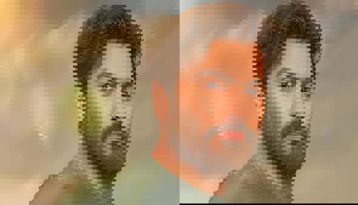 "لفتة إنسانية".. تامر حسني يتكفل بعلاج أحد مديري "روتانا"