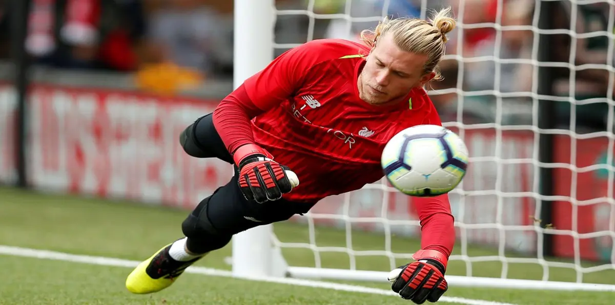 لوريس كاريوس على أعتاب مغادرة نادي ليفربول