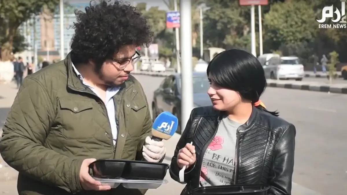 بعد فيديو العمال الصينيين.. كيف علق مصريون على أكل لحم الكلاب؟ (فيديو إرم)