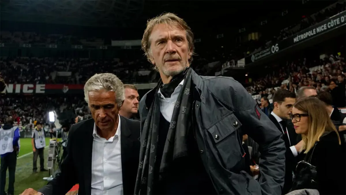 فايننشال تايمز: راتكليف سيعرض أكثر من 5 مليارات جنيه إسترليني لشراء مانشستر يونايتد