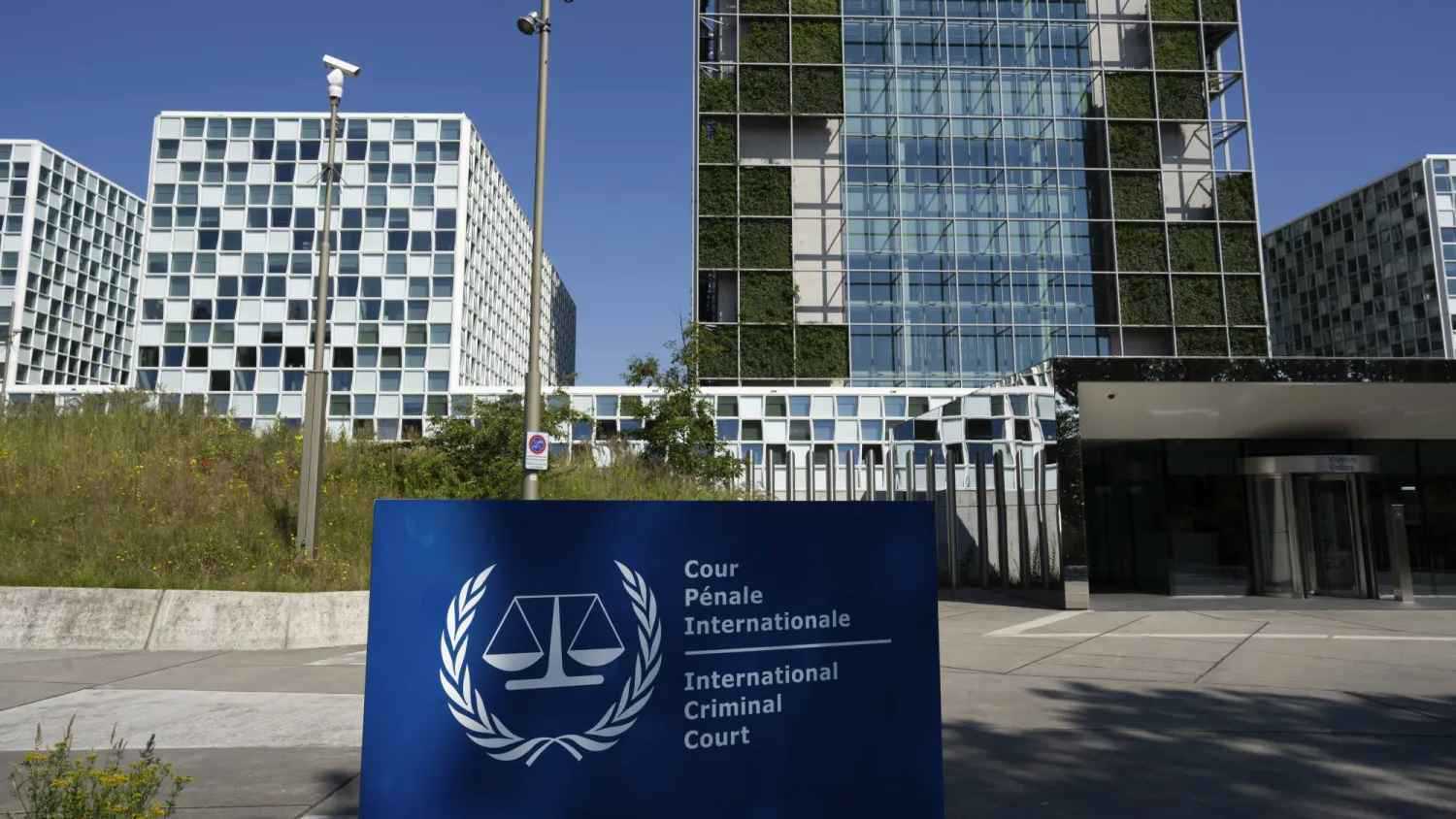 بتهم جرائم حرب.. المحكمة الجنائية الدولية تحتجز الليبي خالد الهيشري