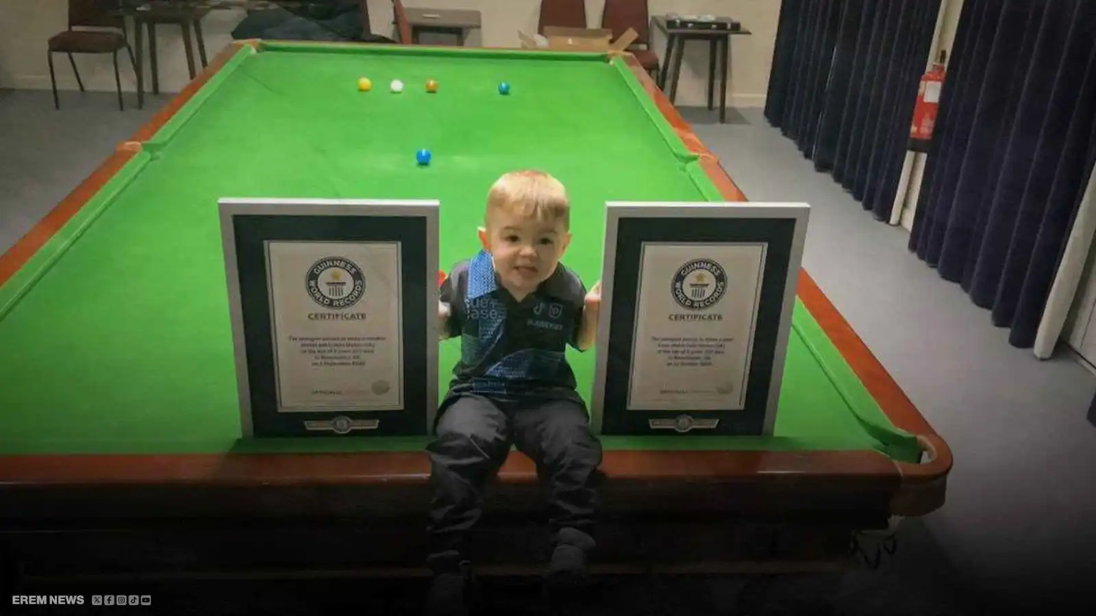 أتقن البلياردو قبل النطق.. "اللاعب الصغير" يحطم غينيس (فيديو إرم)
