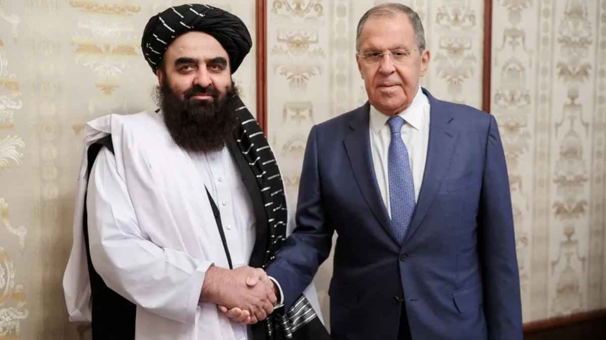 "دفء العلاقات" بين روسيا وطالبان.. "تطبيع" يحقق "منافع خاصة"