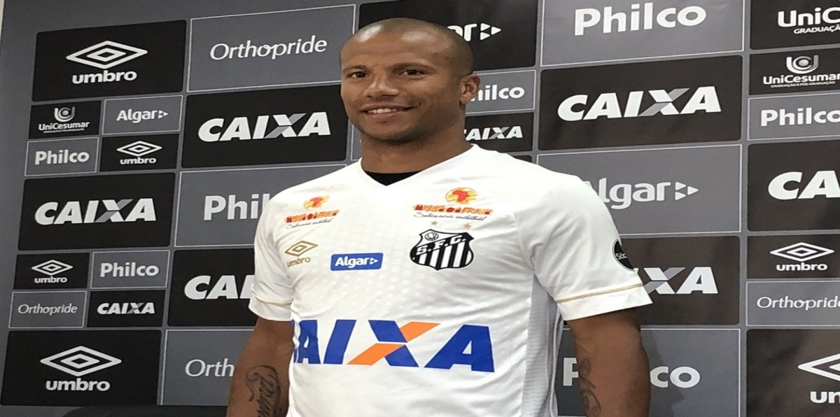 سانتوس البرازيلي يضم كارلوس سانشيز لاعب أوروغواي