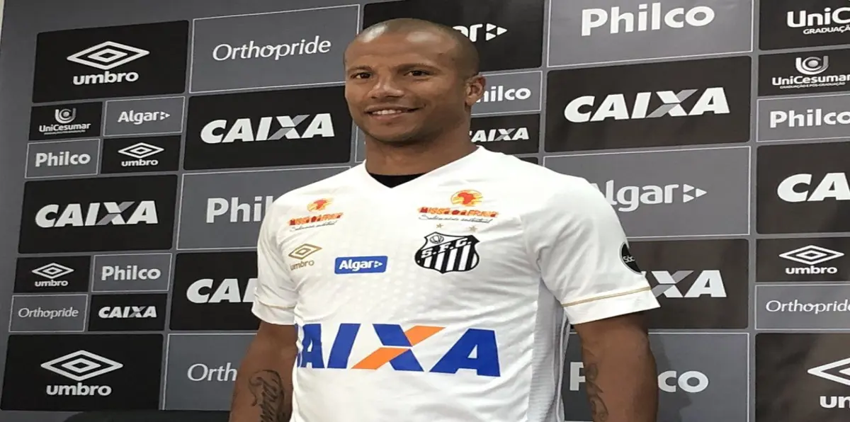 سانتوس البرازيلي يضم كارلوس سانشيز لاعب أوروغواي