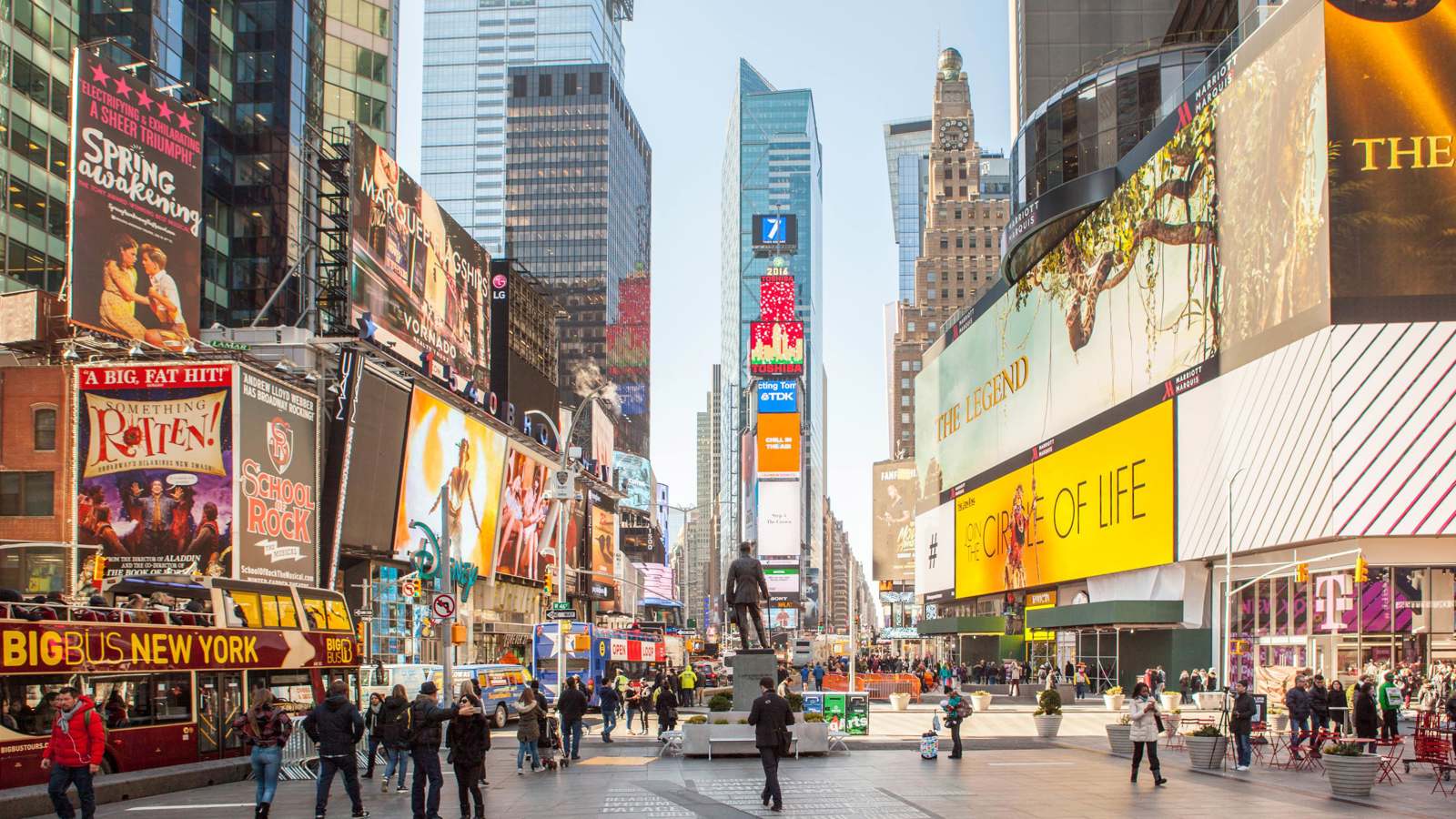 شرطة نيويورك تحقق في حادث إحراق رجل في تايمز سكوير (فيديو)