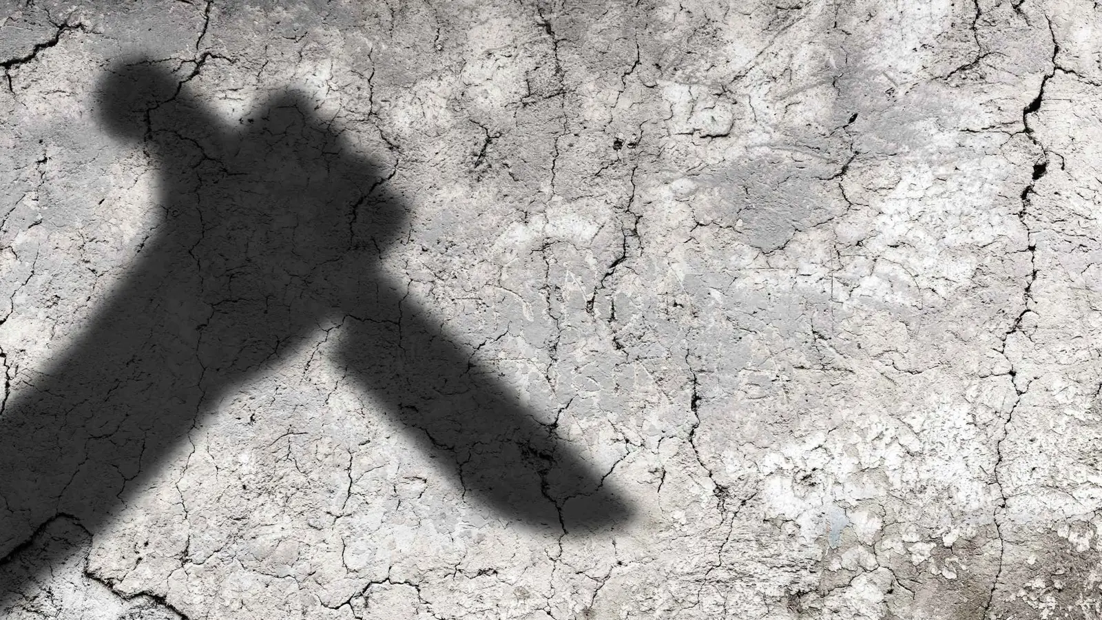 مصر.. أنهى حياة صديقه بسبب خلاف على جمع "العلب المعدنية"