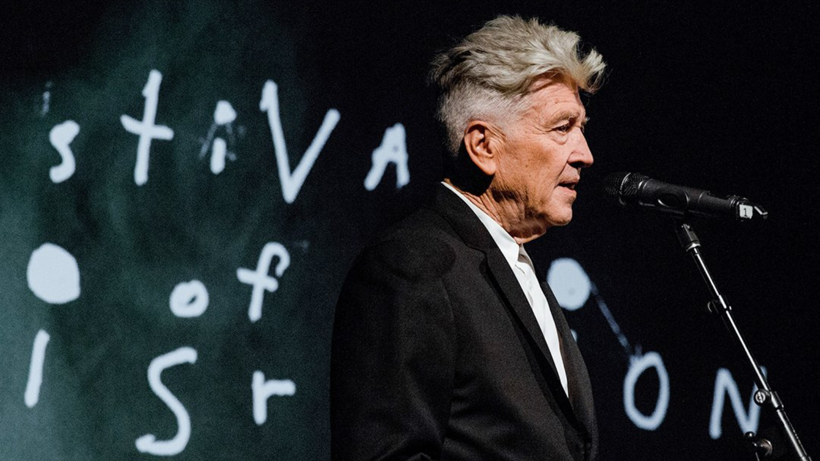 "المتعة لها ثمن".. رحيل ديفيد لينش عملاق السينما الأمريكية