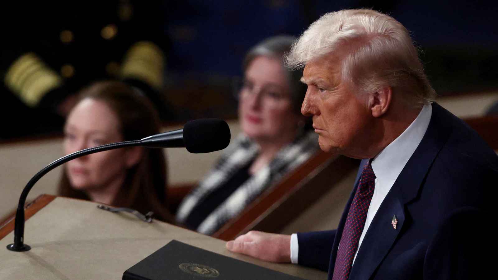 "آخر تحذير".. ترامب يهدد حماس "بمواجهة الجحيم" إن لم تطلق الرهائن