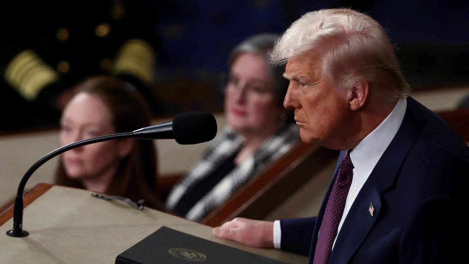 "آخر تحذير".. ترامب يهدد حماس "بمواجهة الجحيم" إن لم تطلق الرهائن