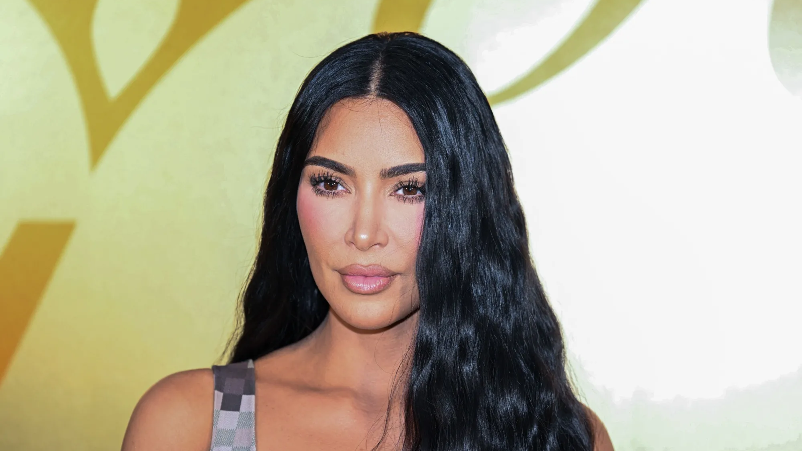 كيم كارداشيان تدعو بيانكا سينسوري للتعاون