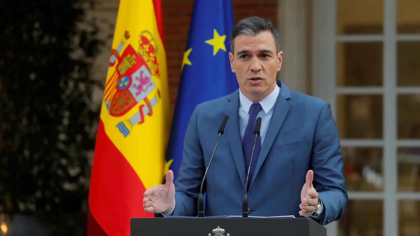 سانشيز: حرب الشرق الأوسط "أسوأ" من غزو العراق