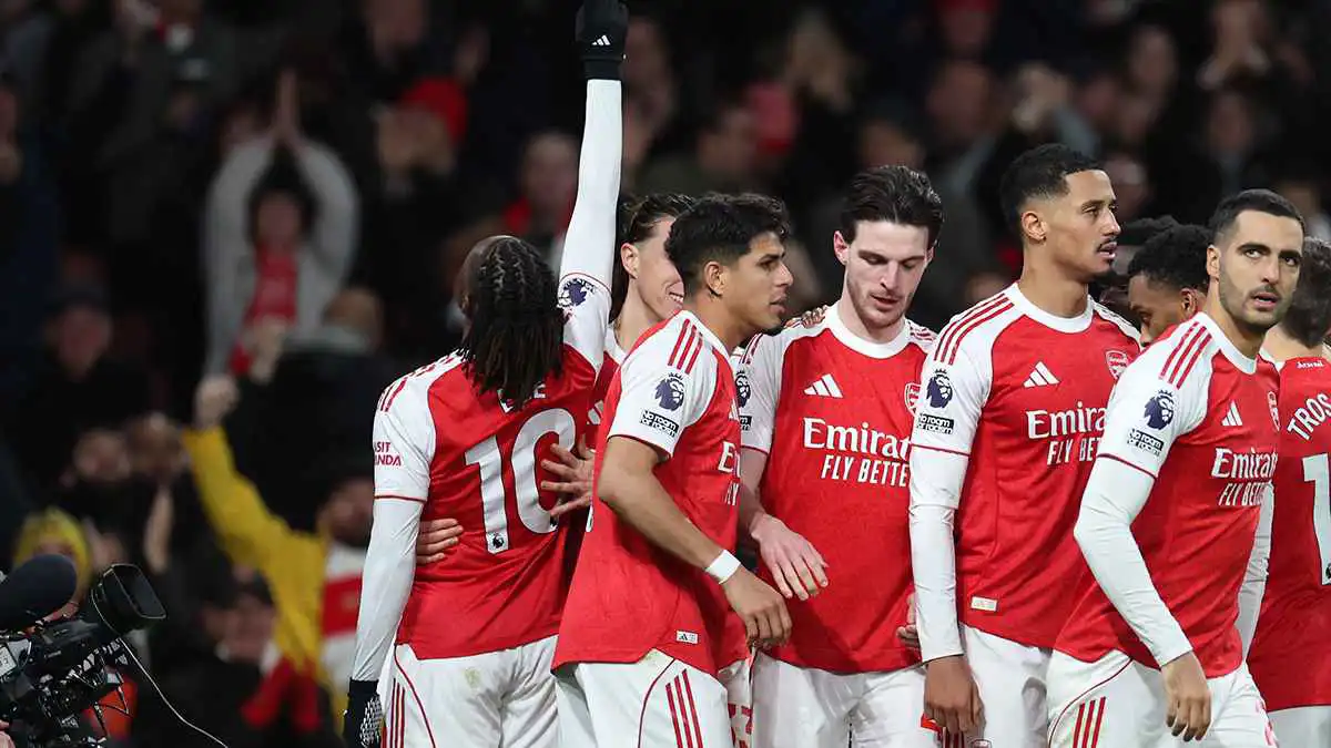 4 إشارات لضرب المدافع.. هل حان موعد تتويج آرسنال بالدوري الإنجليزي؟