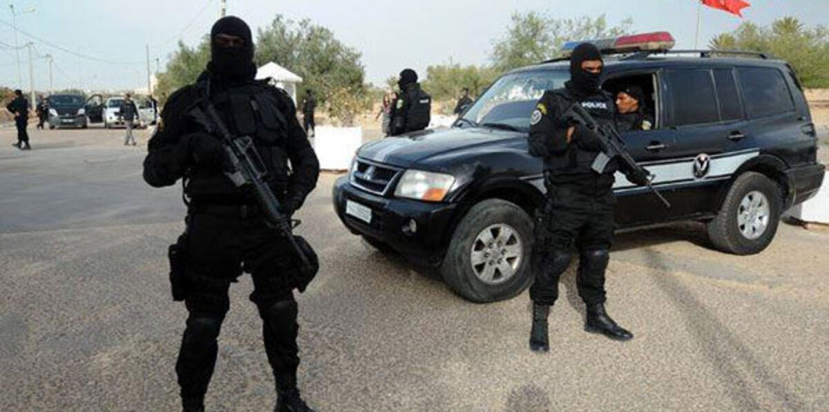 تونس تفشل مخططات إرهابية لاستهداف منشآت أمنية وعسكرية