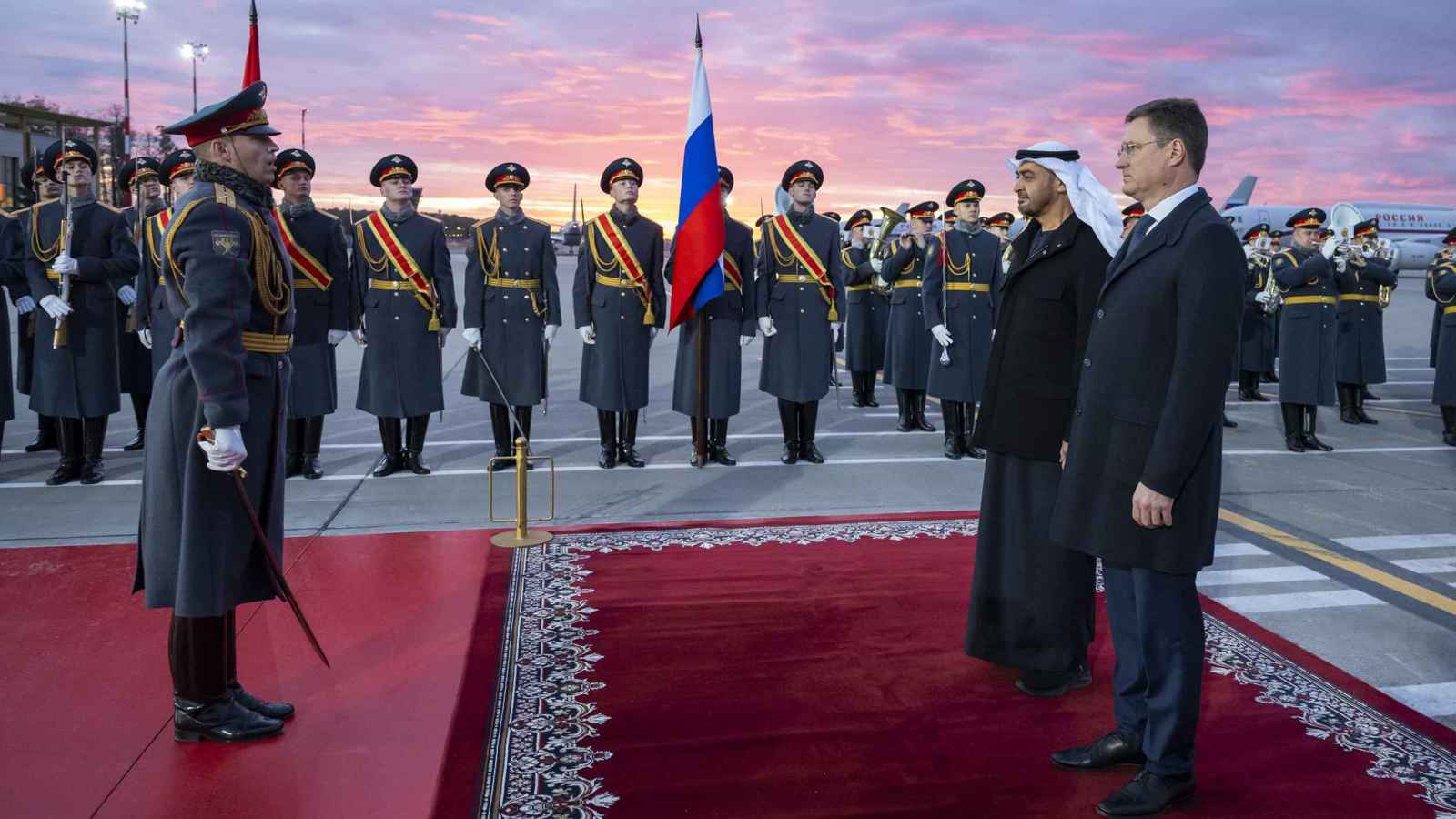 الرئيس الإماراتي يصل روسيا في زيارة رسمية