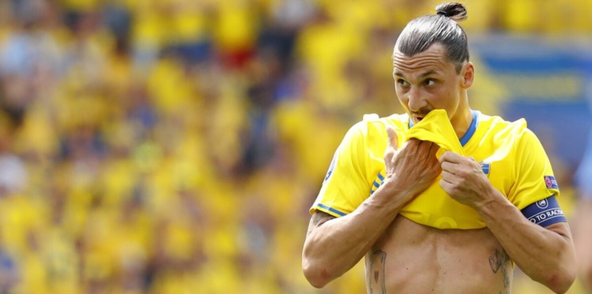 إبراهيموفيتش يعتزل اللعب الدولي بعد يورو 2016