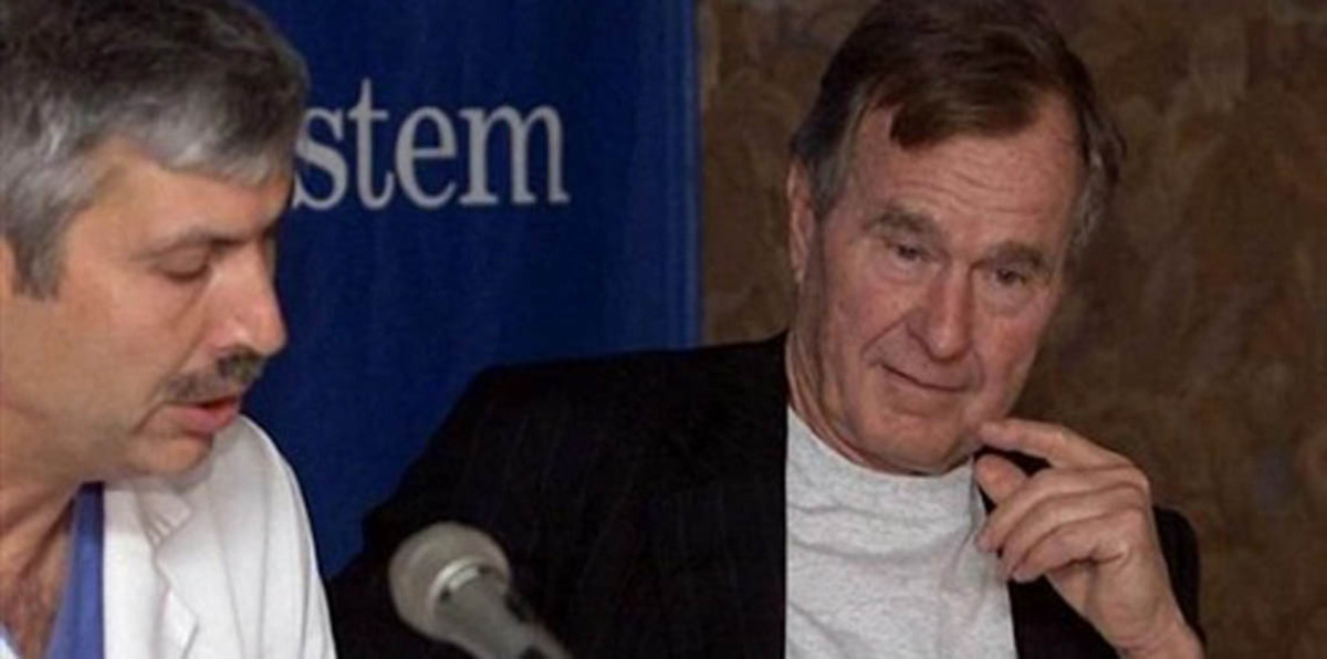 شرطة هيوستن تبحث عن أدلة في مقتل طبيب بوش الأب