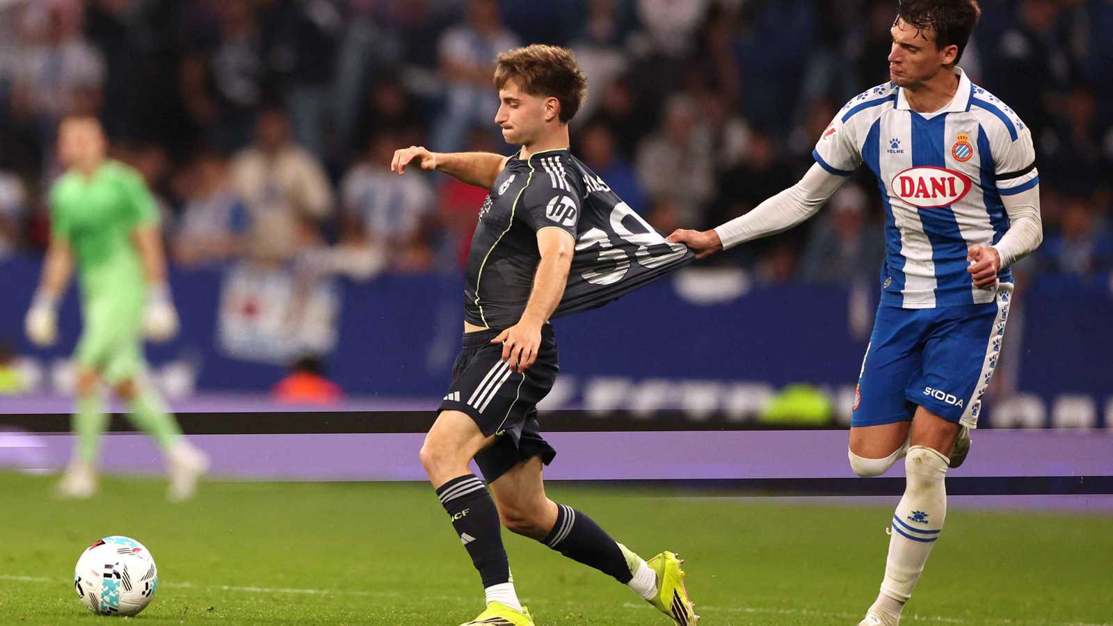 ترتيب الدوري الإسباني: ريال مدريد يعبر إسبانيول ويؤجل تتويج برشلونة ...
