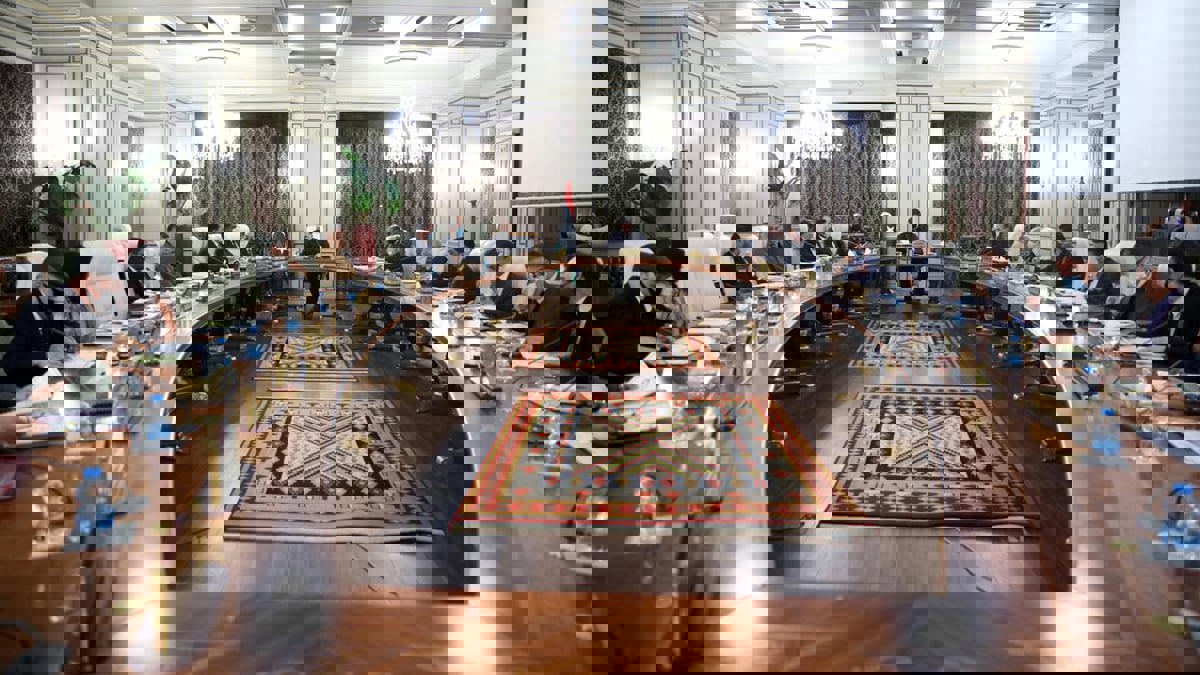 وُصف بالغامض.. مقترح لحكومة الوفاق بتقسيم ليبيا إلى 7 أقاليم اقتصادية