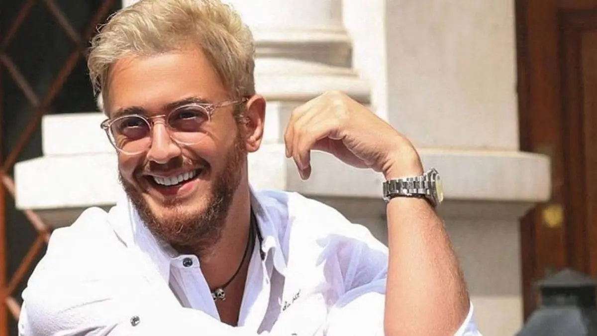 نزهة الركراكي تخطف الأضواء من ابنها سعد لمجرد في السعودية