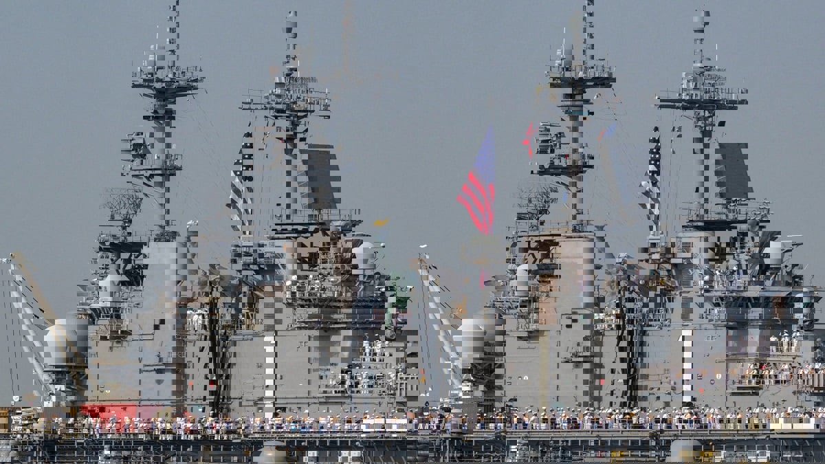 المونيتور: قيود الميزانية تدفع البحرية الأمريكية لتقليص حجم أسطولها

