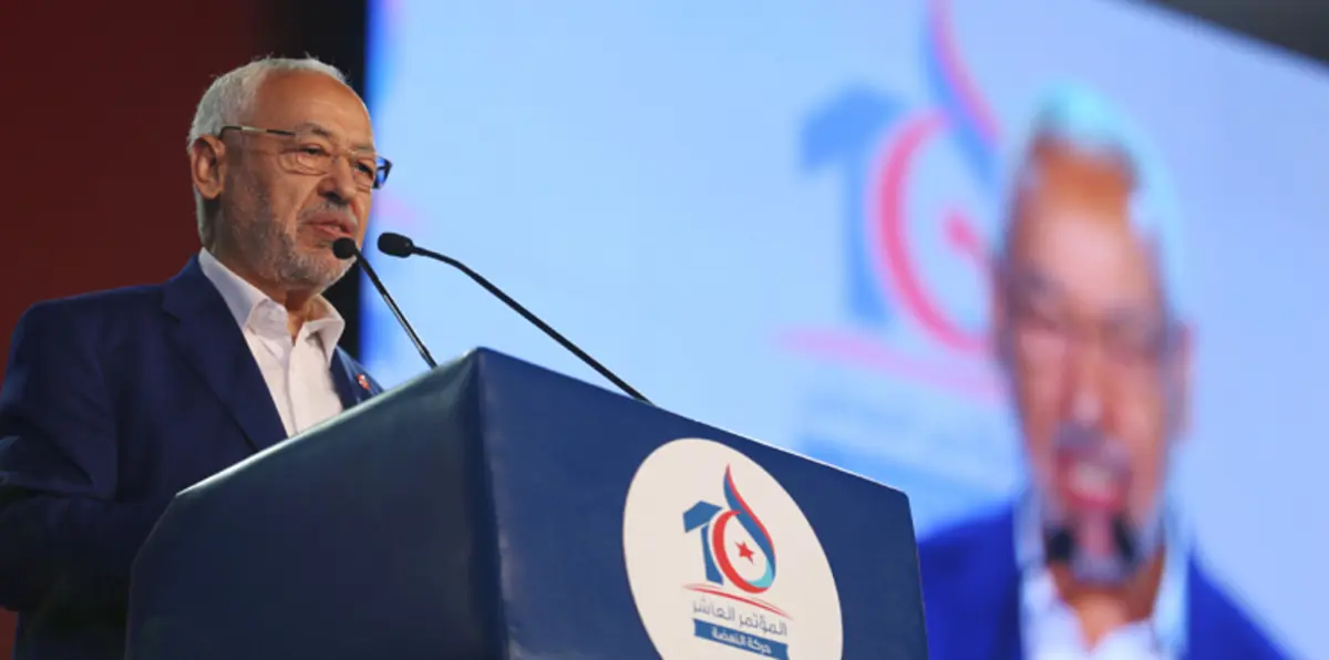 الغنوشي يخلع عباءة الدين ليرتدي بدلة الرئاسة