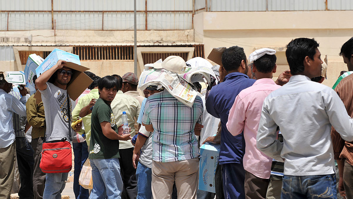 توقيف ضابط و6 مصريين بتهمة الاتجار بالبشر في الكويت