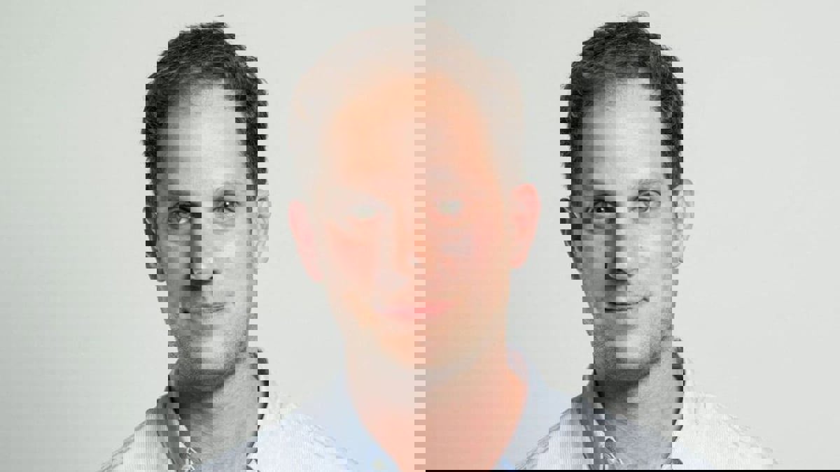 السفيرة الأمريكية تزور إيفان غيرشكوفيتش المعتقل في روسيا