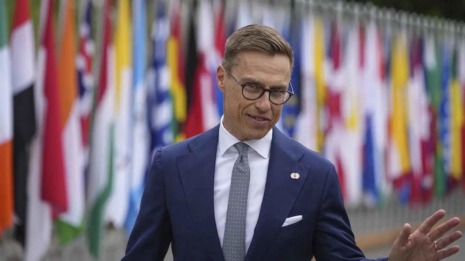 "ليس أهلًا للثقة".. الرئيس الفنلندي يحذر من نوايا بوتين