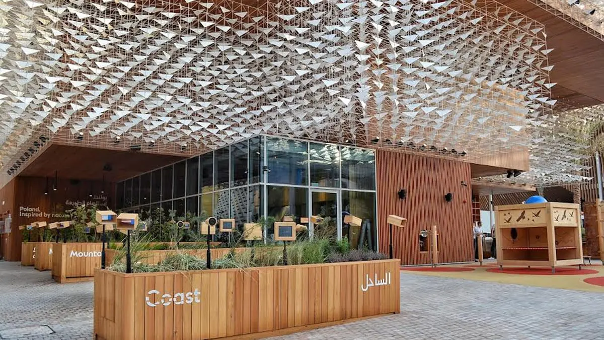 إكسبو دبي يعرض الطبيعة في بولندا.. منحوتات متحركة تجسد هجرة الطيور