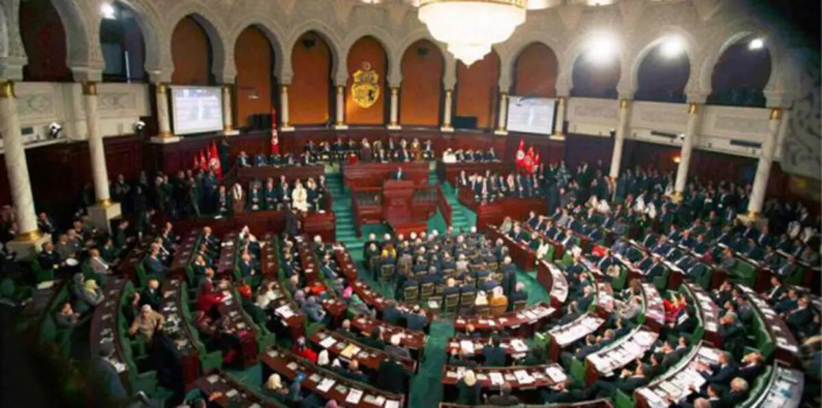 22 نائباً من "نداء تونس" يستقيلون من كتلة الحزب