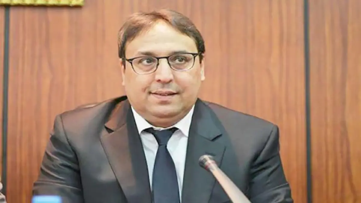 وزير جزائري يمثل أمام القضاء للتحقيق في قضايا فساد