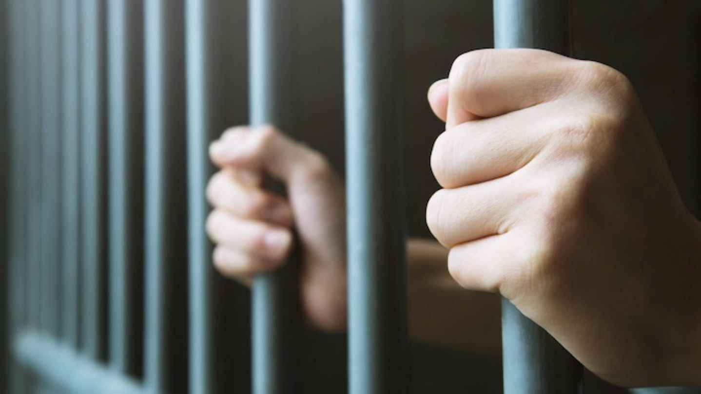 بعد زواجه بأخرى.. عراقية تخدر زوجها وتقطعه بمنشار