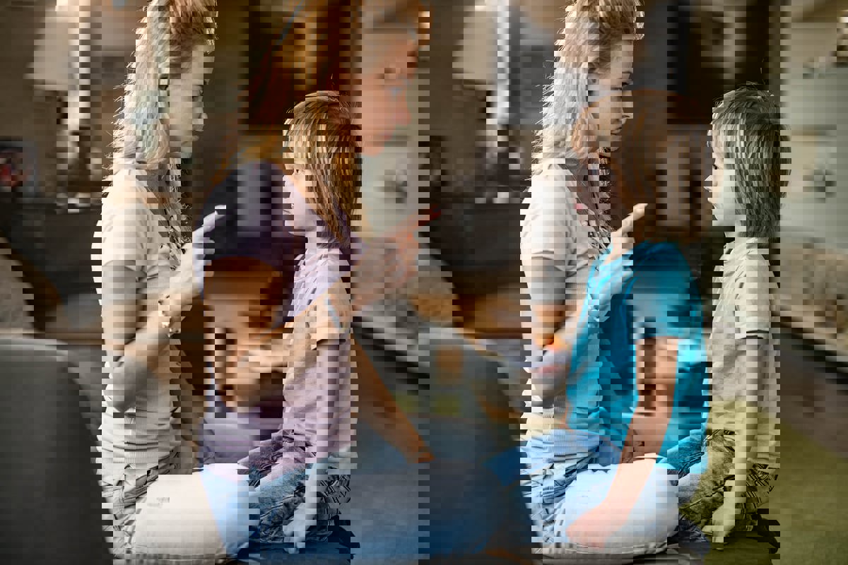 7 طرق فعالة لتأديب طفلك دون ضربه