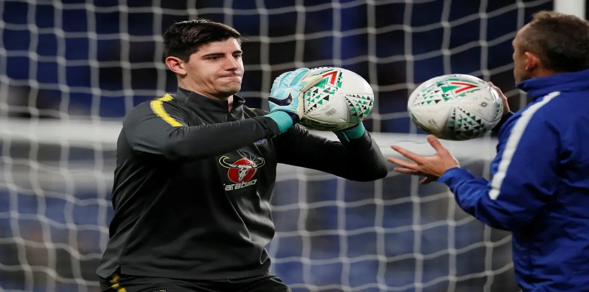 كورتوا يزيد مشاكل تشيلسي تعقيدًا ويصرح: قلبي معلق بريال مدريد