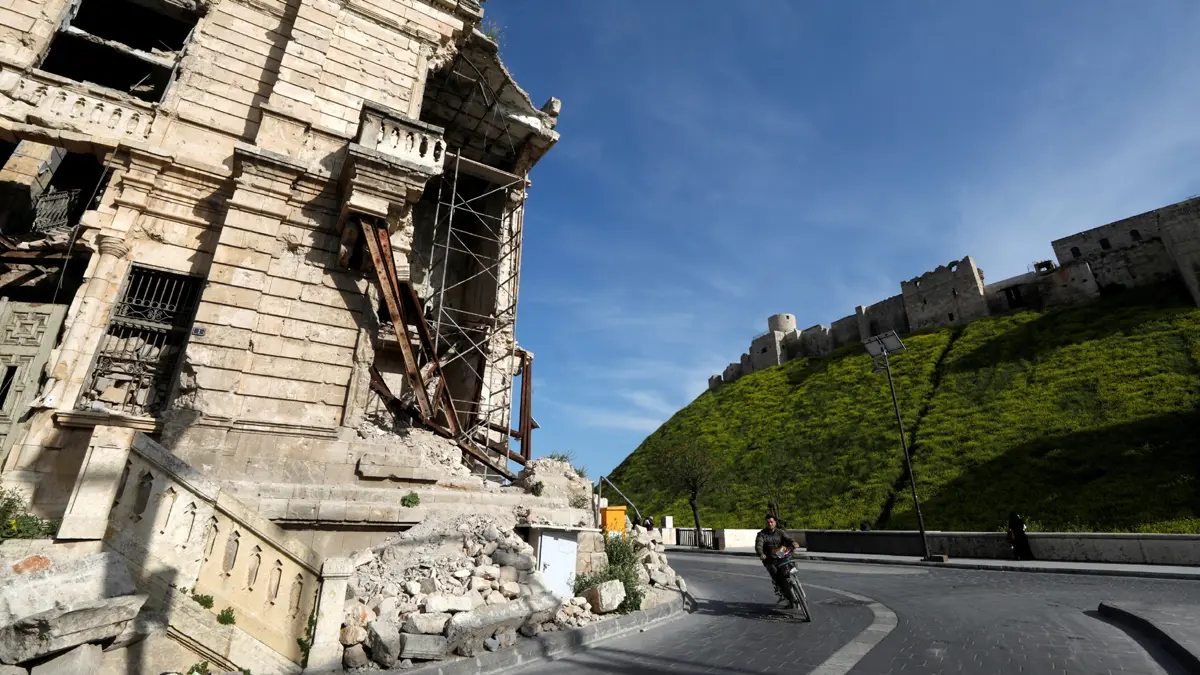 الزهور تبتسم في سوريا بعد 8 سنوات من الدمار (صور)