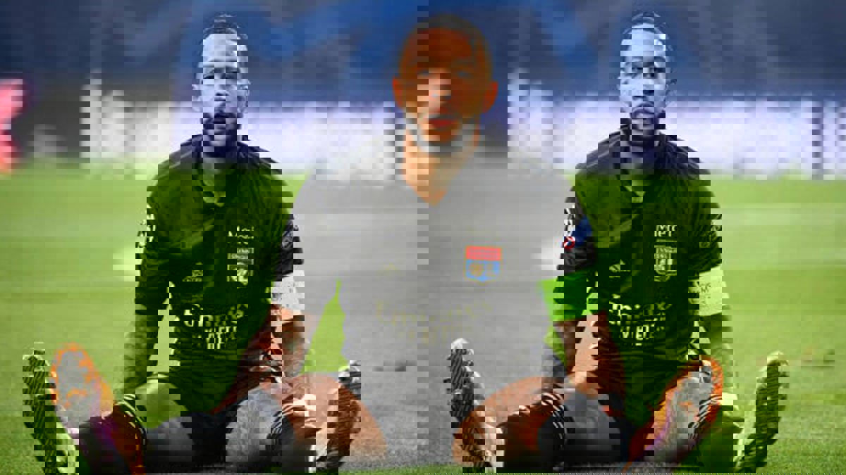 رئيس ليون يصدم جماهير برشلونة بشأن صفقة ممفيس ديباي